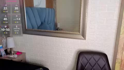 Snapshot of angel__red_ chatting on March 1, 3:52 am angel__red_ online show from March 1, 3:52 am