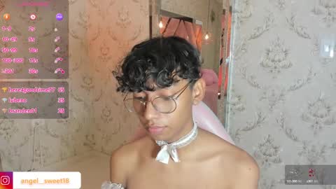 Snapshot of angel__sweet18 chatting on December 14, 3:29 am online show from December 14, 3:29 am