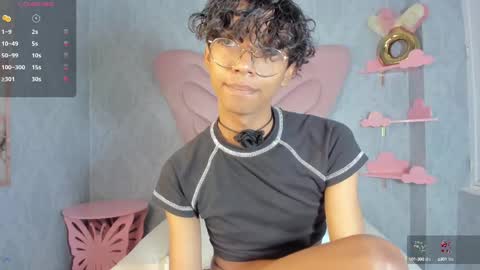 Snapshot of angel__sweet18 chatting on February 25, 3:42 am online show from February 25, 3:42 am