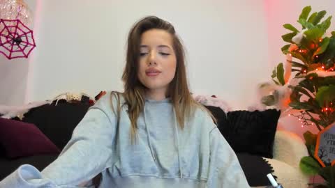 angel__vibe online show from October 22, 7:35 pm