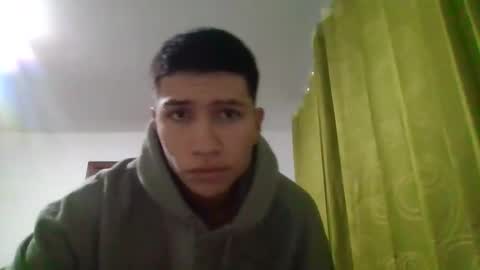 Snapshot of angel_ale chatting on December 27, 2:47 am angel_ale online show from December 27, 2:47 am