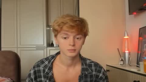 angel_andreww online show from May 30, 10:01 am