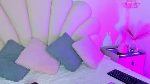 Angel online show from July 4, 2:45 pm