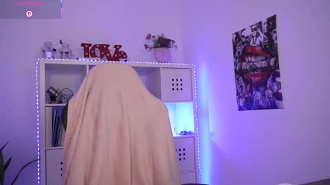 Patricia -  online show from February 19, 10:33 am