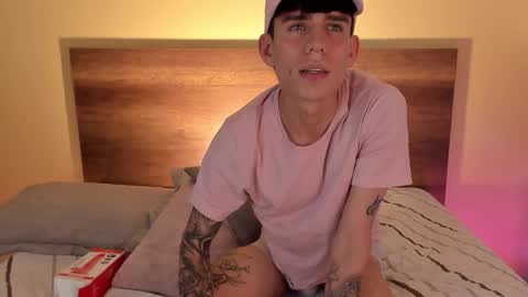 Snapshot of angel_eros_ chatting on February 8, 4:49 am Angel online show from February 8, 4:49 am