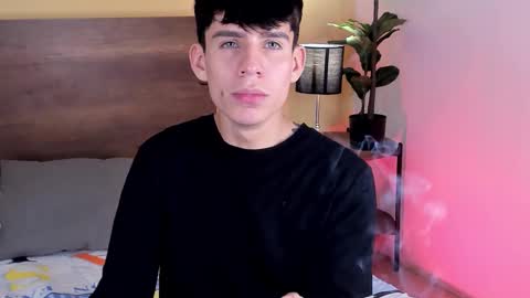 Snapshot of angel_eros_ chatting on February 10, 5:00 am Angel online show from February 10, 5:00 am