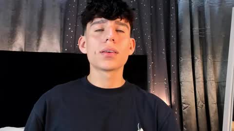 Snapshot of angel_eros_ chatting on February 14, 7:05 am Angel online show from February 14, 7:05 am