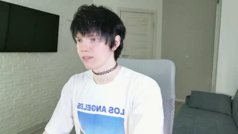 Snapshot of angel_fear chatting on July 24, 2:04 pm Ray online show from July 24, 2:04 pm