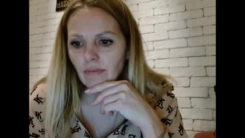 Snapshot of angel_girllovemy chatting on November 17, 3:29 pm ANGEL online show from November 17, 3:29 pm