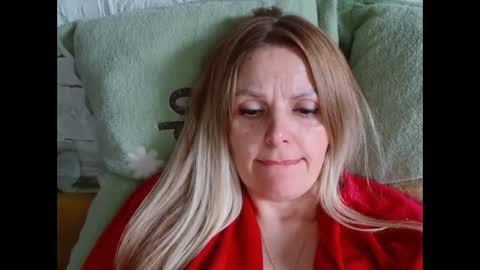 Snapshot of angel_girllovemy chatting on December 15, 10:08 am ANGEL online show from December 15, 10:08 am