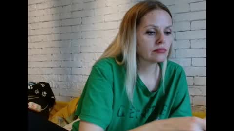 Snapshot of angel_girllovemy chatting on December 16, 10:53 am ANGEL online show from December 16, 10:53 am