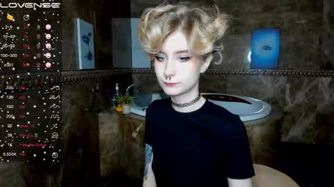 Snapshot of angel_julles chatting on November 7, 1:16 am Angel Dust online show from November 7, 1:16 am