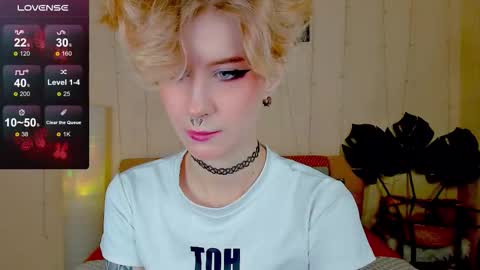 Snapshot of angel_julles chatting on November 8, 1:06 am Angel Dust online show from November 8, 1:06 am