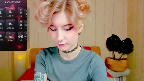 Snapshot of angel_julles chatting on November 14, 1:37 am Angel Dust online show from November 14, 1:37 am