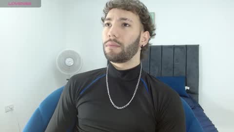 angel_kyrozz online show from January 10, 7:15 pm