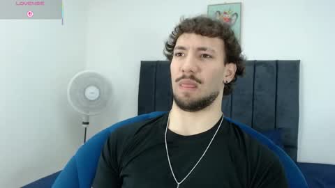 angel_kyrozz online show from February 2, 7:01 pm