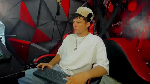 Angel online show from November 23, 9:25 pm