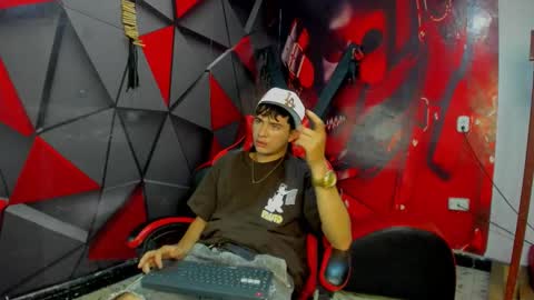 Angel online show from November 24, 9:25 pm