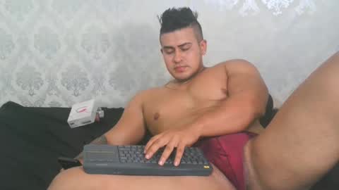 Angel Lein online show from November 6, 7:15 pm