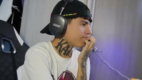 angel_luna0 online show from June 9, 5:19 am