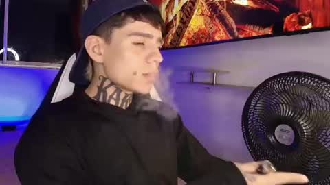 angel_luna0 online show from July 16, 4:51 am