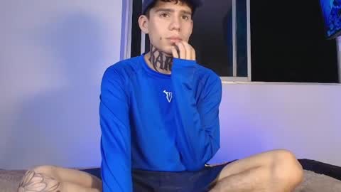 angel_luna0 online show from July 18, 12:15 am