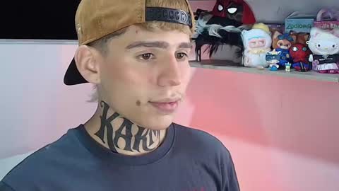 angel_luna0 online show from August 6, 6:15 am