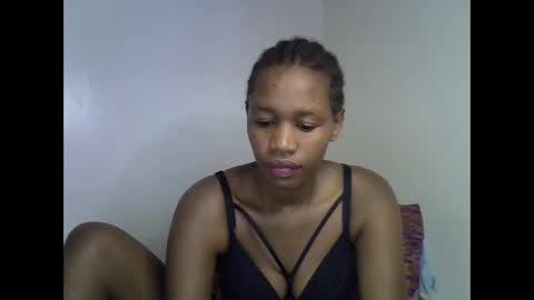 Snapshot of angel_mia5 chatting on November 24, 4:23 am angel_mia5 online show from November 24, 4:23 am