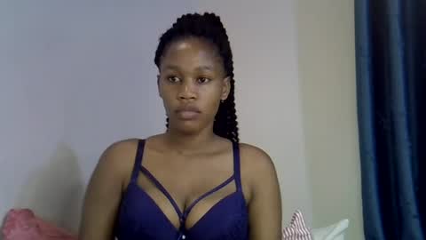 Snapshot of angel_mia5 chatting on June 27, 10:26 pm angel_mia5 online show from June 27, 10:26 pm