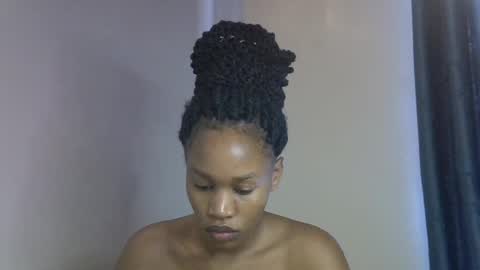 Snapshot of angel_mia5 chatting on June 28, 10:32 am angel_mia5 online show from June 28, 10:32 am