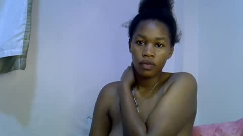 Snapshot of angel_mia5 chatting on July 20, 12:58 am angel_mia5 online show from July 20, 12:58 am