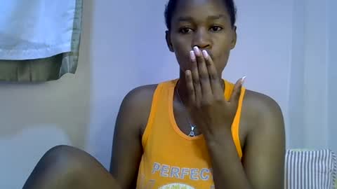 Snapshot of angel_mia5 chatting on July 22, 2:36 am angel_mia5 online show from July 22, 2:36 am