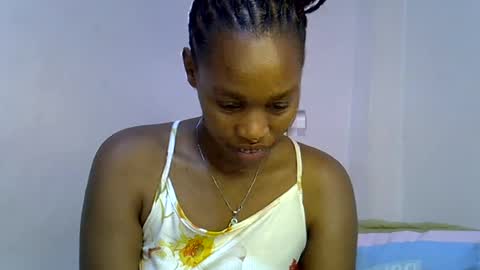 Snapshot of angel_mia5 chatting on July 27, 3:52 pm angel_mia5 online show from July 27, 3:52 pm