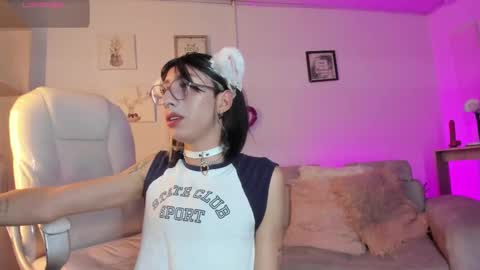 Snapshot of angel_of_lust_ chatting on February 2, 9:13 pm Angel online show from February 2, 9:13 pm