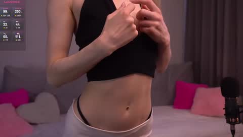 angel_quincy online show from July 1, 2:35 am