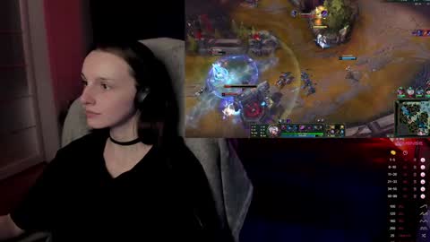 Snapshot of angel_runa chatting on January 11, 1:32 pm Mira online show from January 11, 1:32 pm