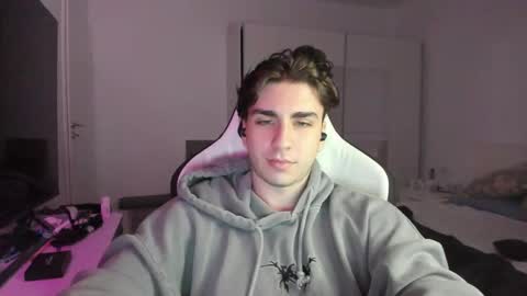 Snapshot of angel_salvatore333 chatting on November 14, 11:02 pm Angel online show from November 14, 11:02 pm