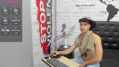 angel_schiavone online show from September 22, 5:37 pm