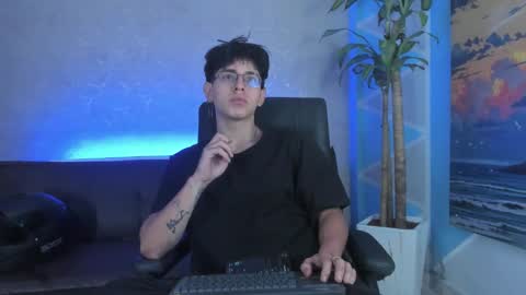 angel_scott2 online show from March 2, 11:28 am