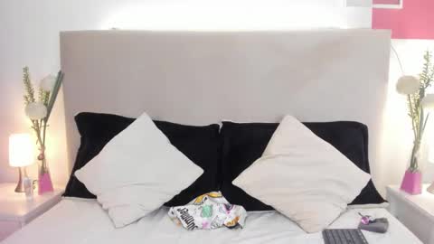 angel_velvet_ online show from March 20, 10:36 pm