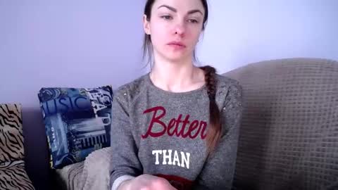 Zoe online show from February 10, 10:30 am