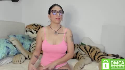 Snapshot of angela_blu chatting on January 4, 2:46 pm Angela online show from January 4, 2:46 pm