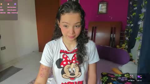 Snapshot of angela_hank2_ chatting on January 12, 12:10 pm ANGELA online show from January 12, 12:10 pm