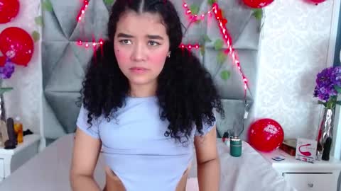 Snapshot of angela_lovee1 chatting on December 27, 1:18 pm Angela online show from December 27, 1:18 pm