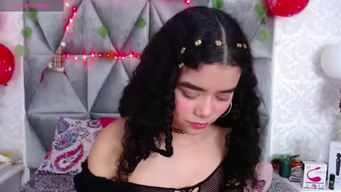 Snapshot of angela_lovee1 chatting on January 3, 12:52 pm Angela online show from January 3, 12:52 pm
