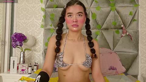 Snapshot of angela_lovee1 chatting on February 1, 12:58 pm Angela online show from February 1, 12:58 pm