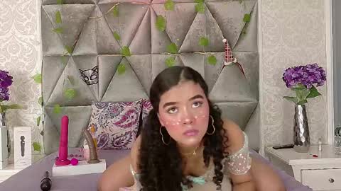 Snapshot of angela_lovee1 chatting on February 15, 12:01 pm Angela online show from February 15, 12:01 pm