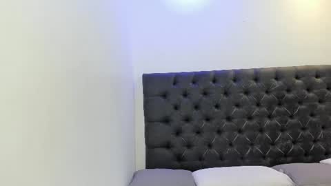 angela_rendon online show from June 17, 10:50 am