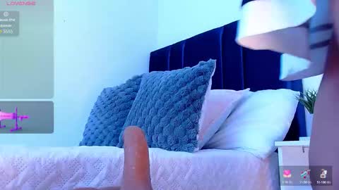 Angela online show from October 14, 6:31 pm