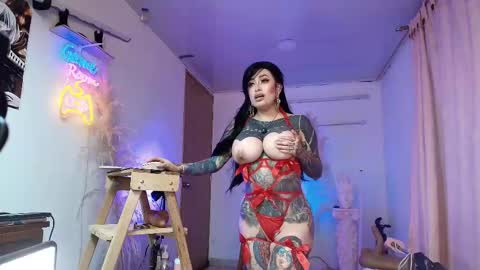 Snapshot of angelacianuro_2 chatting on March 14, 2:17 am Angela Cianuro online show from March 14, 2:17 am